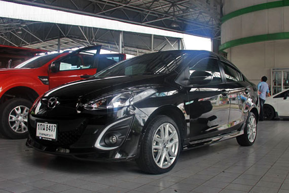 ติดตั้งเครื่องเสียงรถยนต์ใน MAZDA2