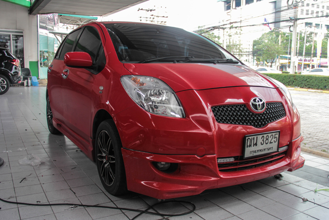 TOYOTA YARIS KENWOOD DNR935WBT 