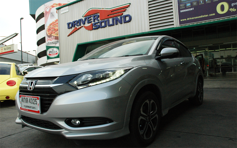 HONDA HRV ติดตั้ง จอทีวี หัวหมอน ดูหนัง เครื่องเล่น สำหรับ ร้าน ติดตั้ง