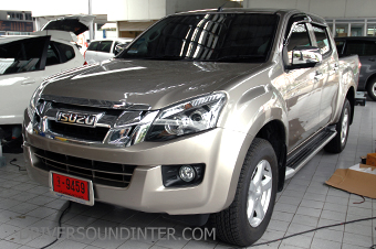 ผลงาน ออกแบบ ติดตั้ง เครื่องเสียงรถยนต์ ISUZU NEW D-MAX