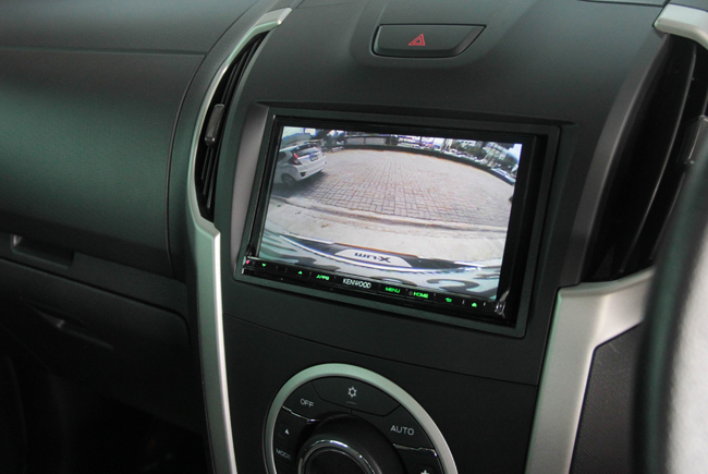 ISUZU MU-X ติดตั้ง เครื่องเล่น จอ ทีวี ดูทีวี ในรถ DIGITAL TV ดิจิตอล KENWOOD DNR8015BT