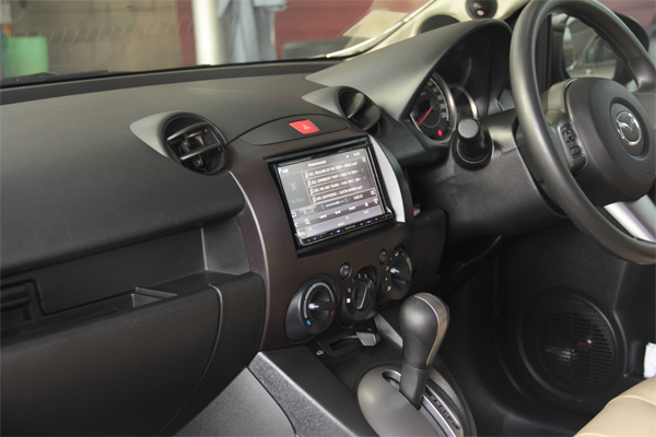 mazda 2 เครื่องเสียง รถยนต์