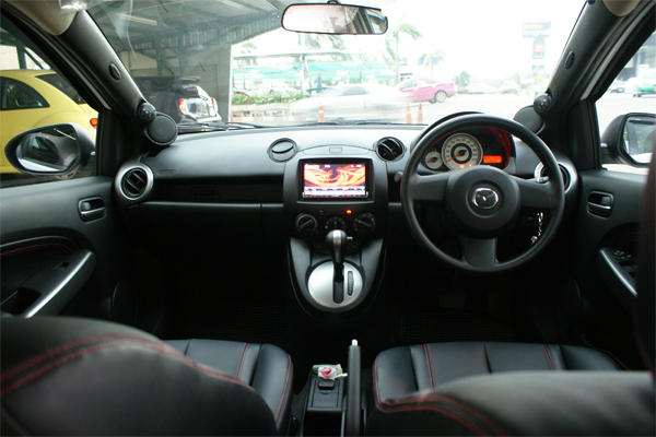 mazda 2 เครื่องเสียง รถยนต์ จอ ตรงรุ่น