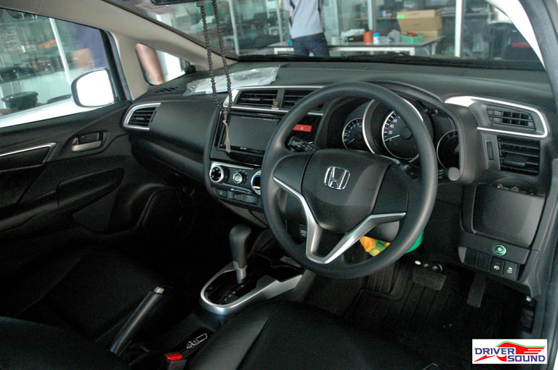  HONDA JAZZ GK เครื่องเสียง