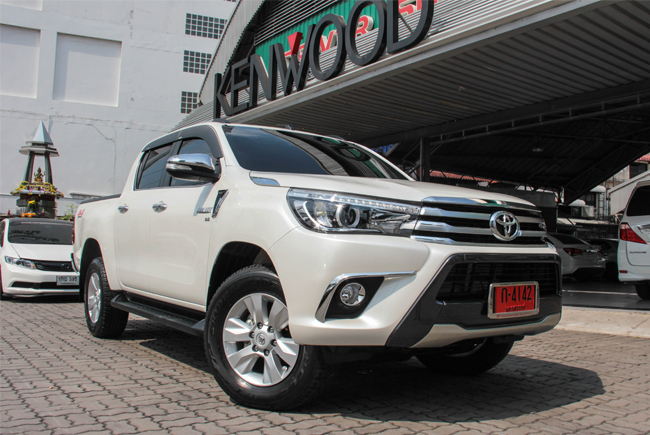 TOYOTA HILUX REVO เครื่องเสียง ร้านติดตั้งเครื่องเสียง รถยนต์