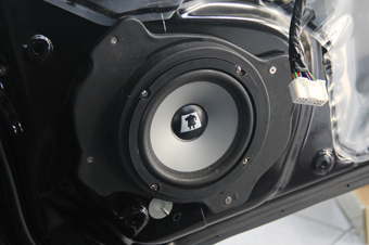 chev colorado เครื่องเสียงรถยนต์ ลำโพง bassbox 